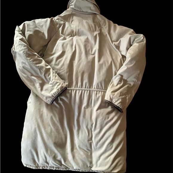 Long puffer down filled Canadian winter parka - Picture 2 of 16